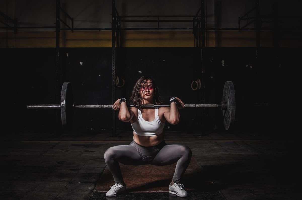 Muscular bodybuilder representing Trenbolone results